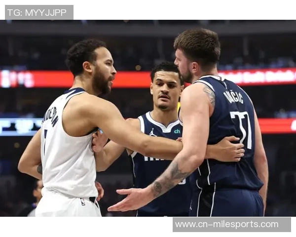 华子称赞麦丹持球决策进步期待里德展现更强能力